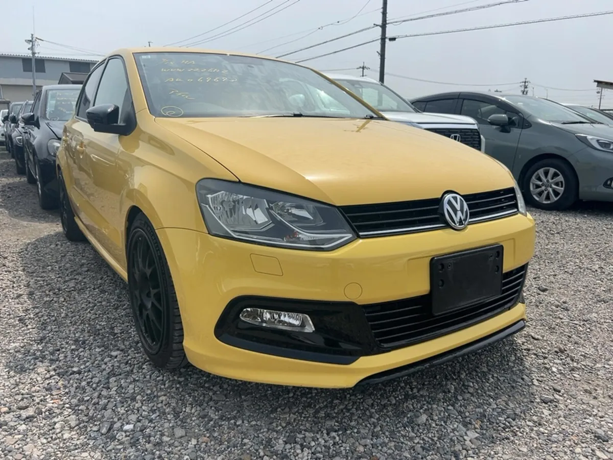 Volkswagen Polo HIGHLINE 1.2 PETROL AUTOMATIC - Image 1