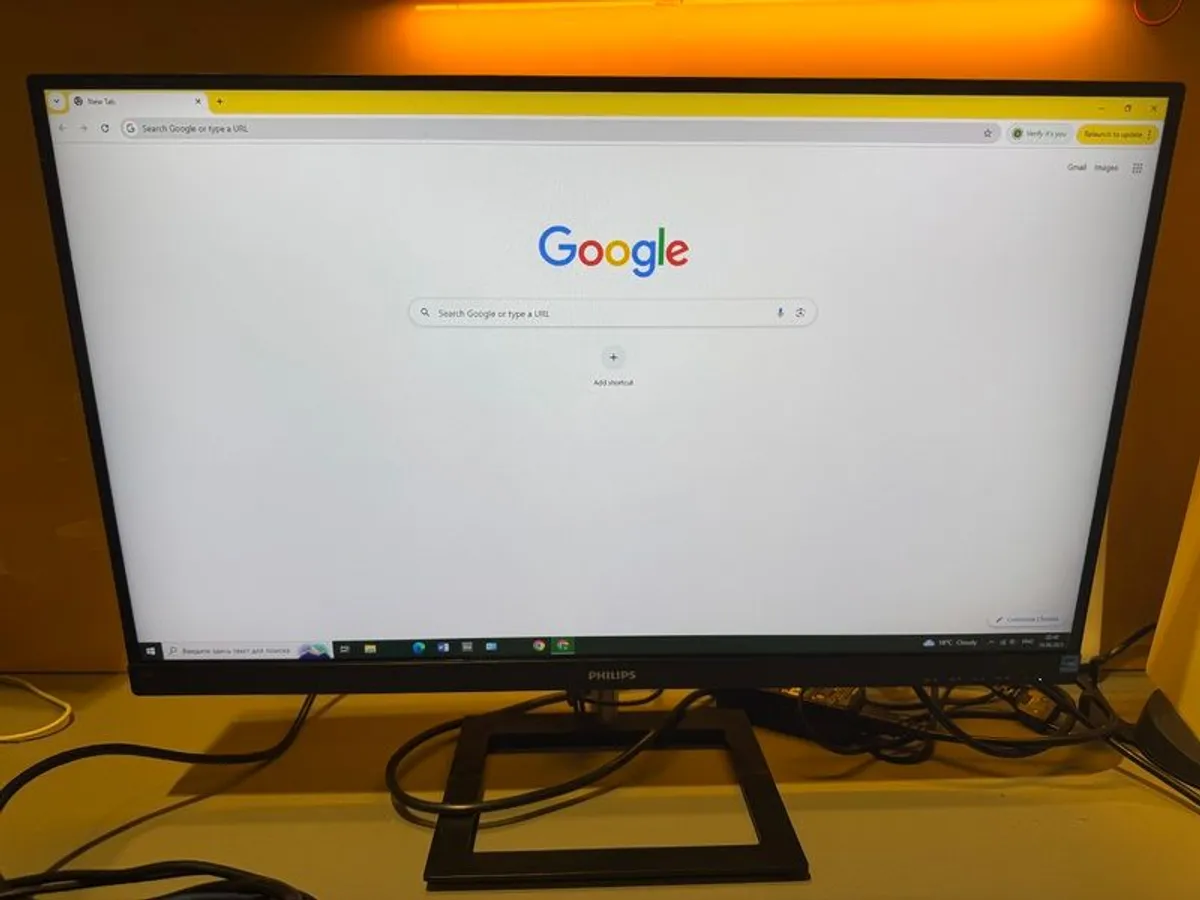 Philips E-Line (278E) 4K Ultra HD Monitor, 27 in. - Image 1