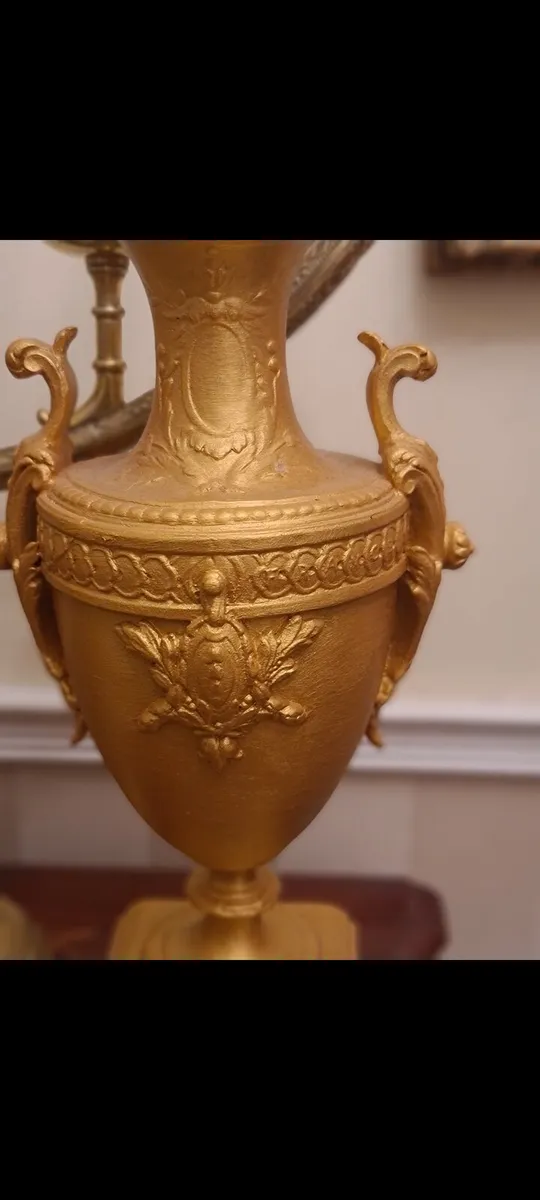 Art Deco urns - Image 4