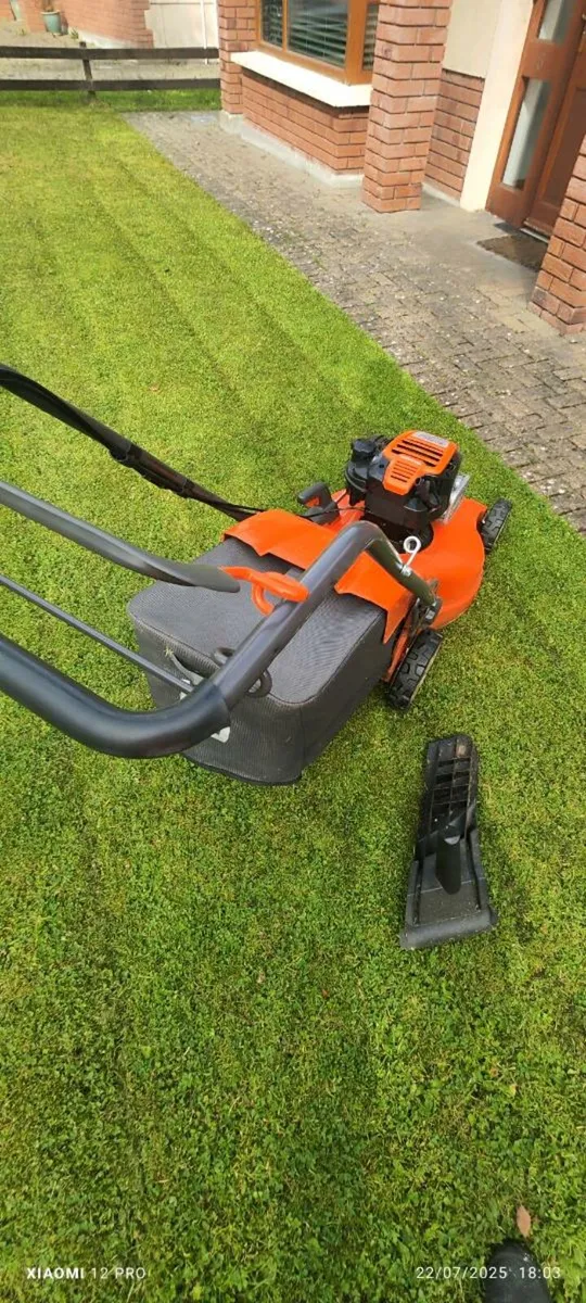 lawnmower and trimmer - Image 3