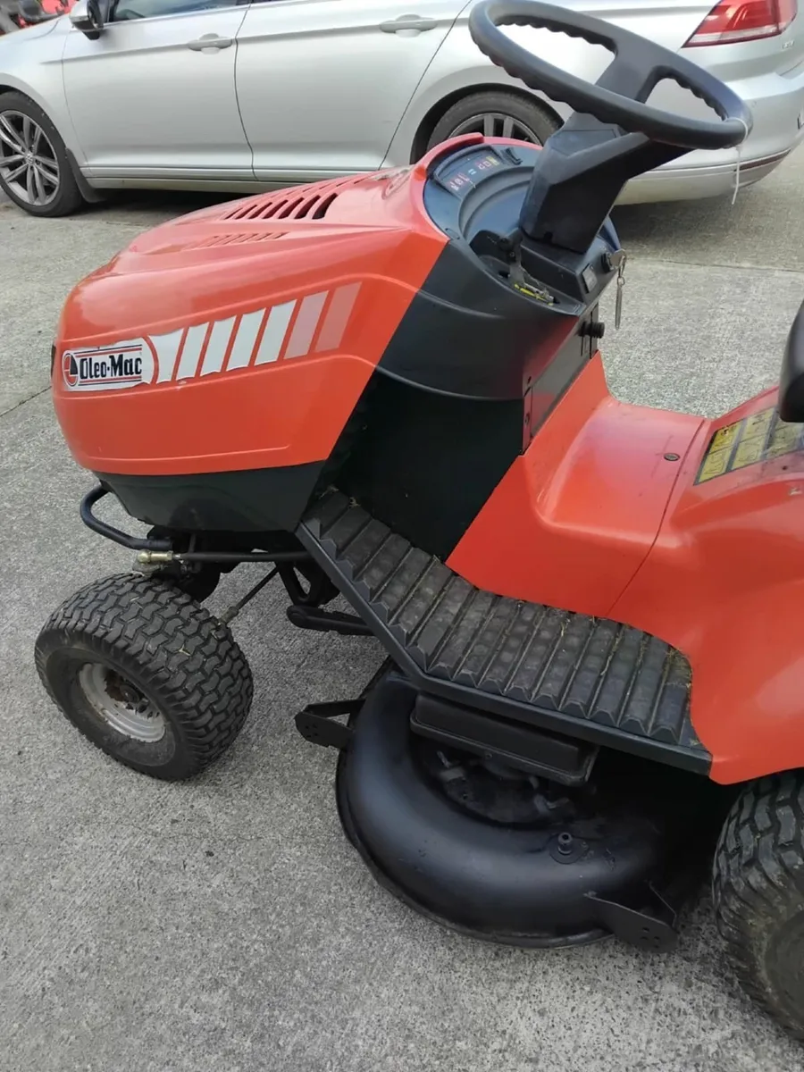 Oleo mac 15.5hp ride on running 💯 - Image 4
