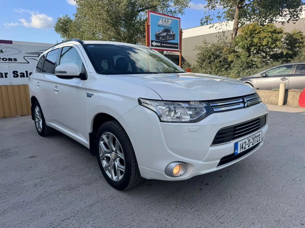 142 Mitsubishi Outlander Petrol Plug-in Hybrid - Image 3