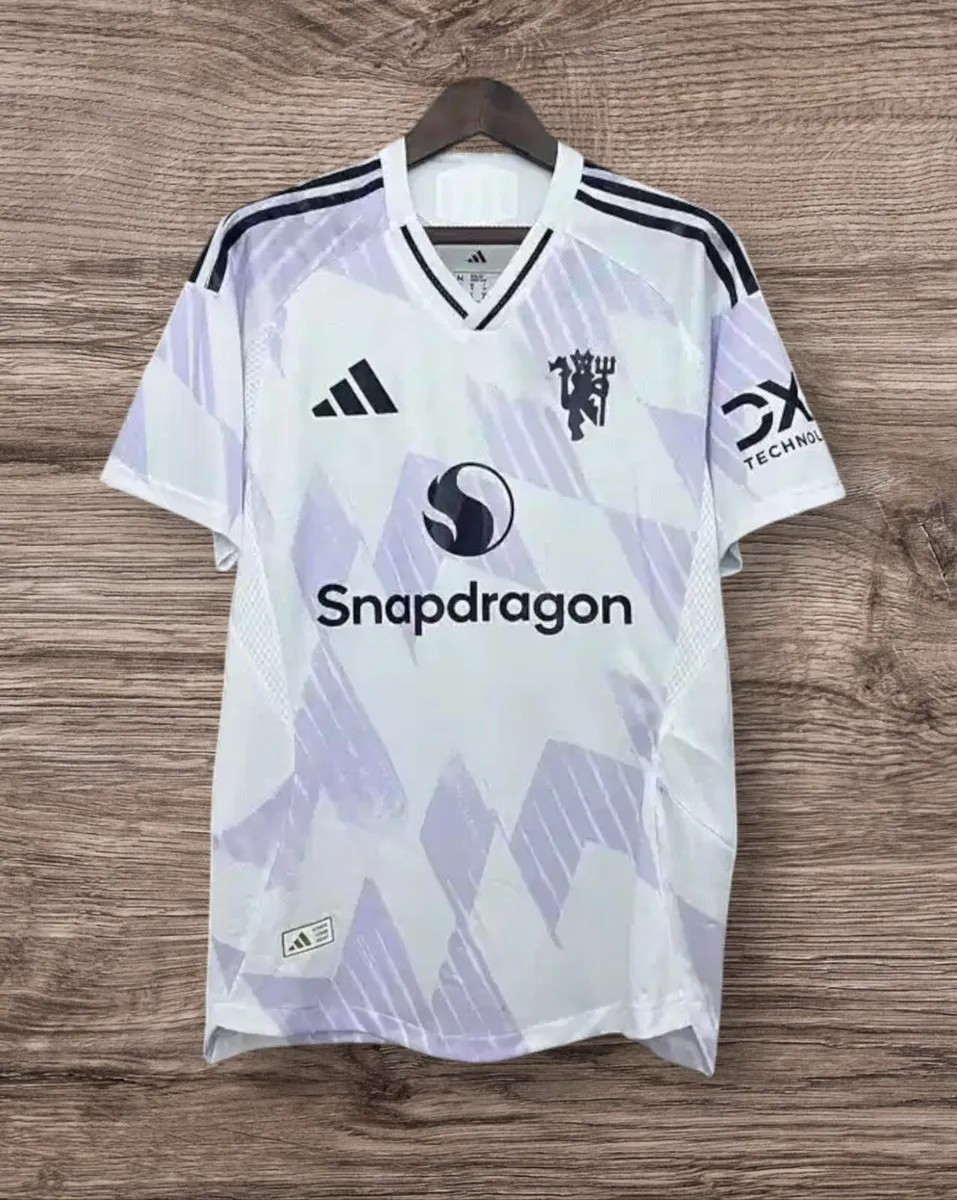 MAN UTD 25/26 (AWAY) JERSEY , S , M , L .