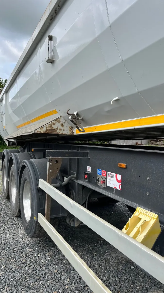 2019 Dennison tipping trailer - Image 4