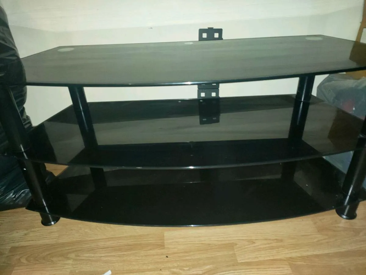 Glass TV unit - Image 1