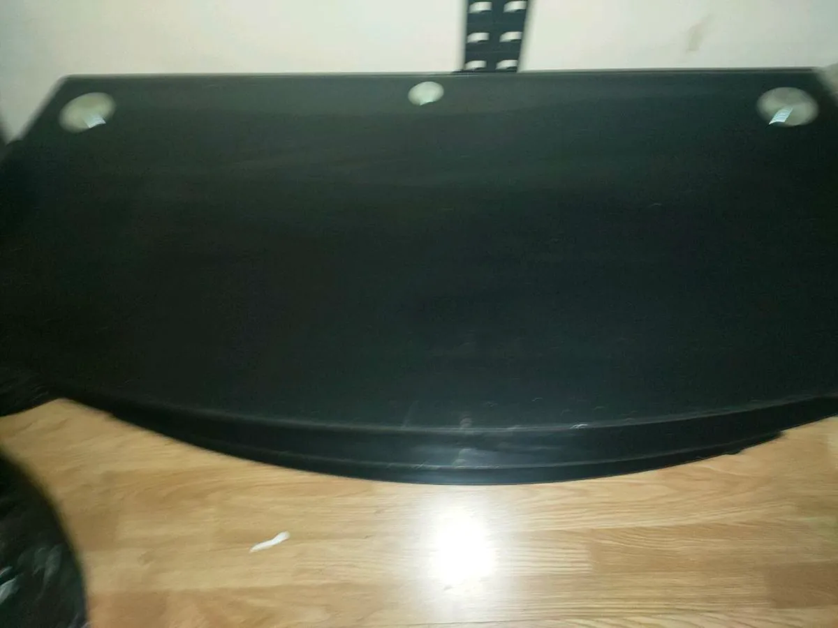 Glass TV unit - Image 2