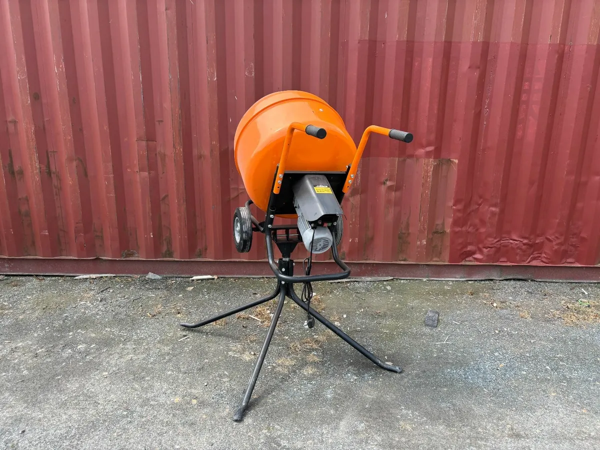 New Jobsite 220/240v electric cement mixer - Image 3