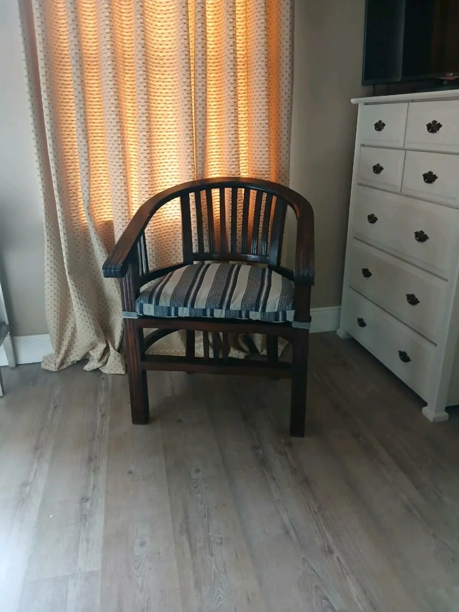 Large chair - Image 4