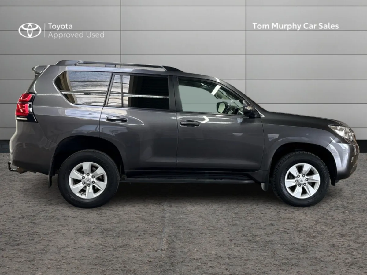 Toyota Land Cruiser LAND CRUISER LWB COMM A/T - Image 3