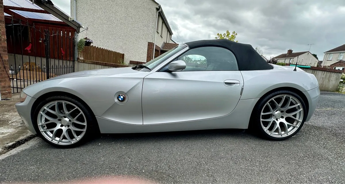 Car - Image 1