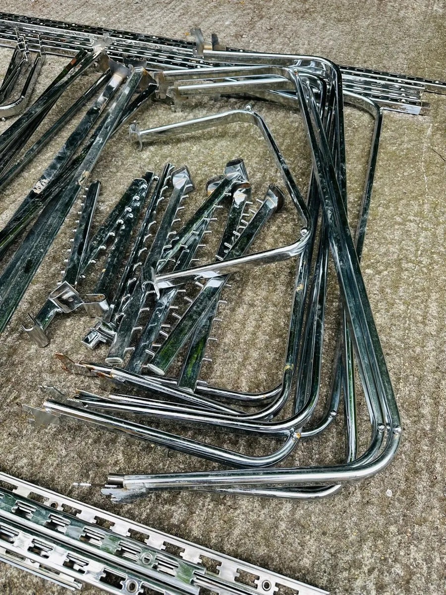 CHROME CLOTHING SHOP RETAIL RAILS SET UP - Image 4