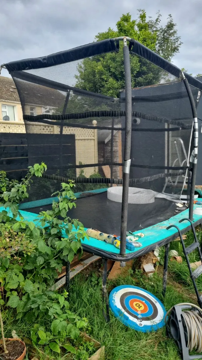Trampoline FREE - Image 1