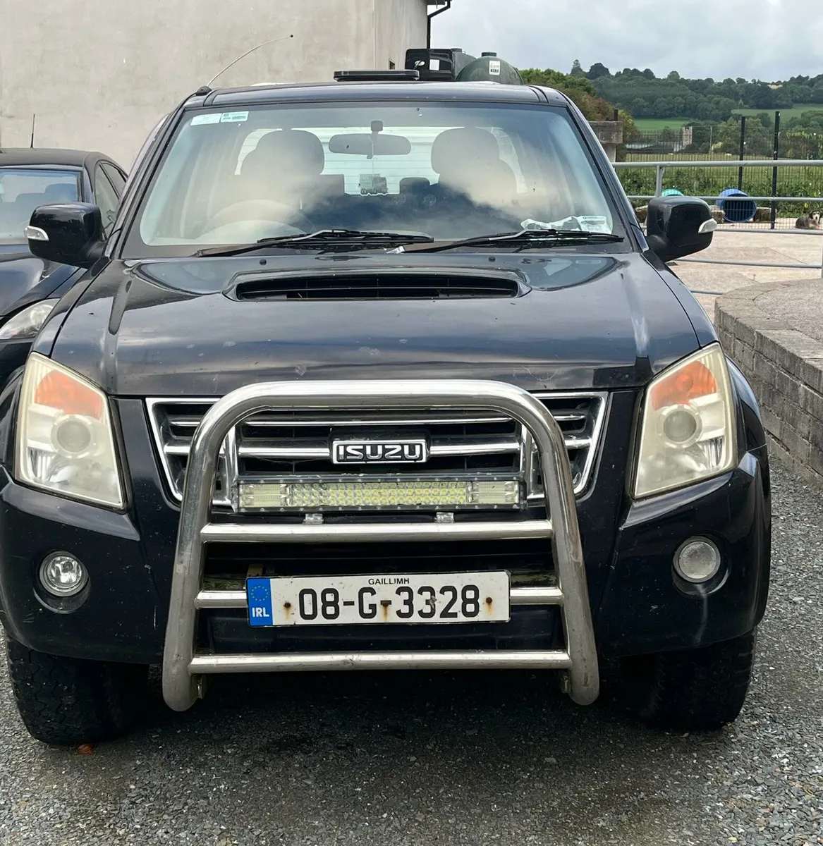 Isuzu D Max - Image 1