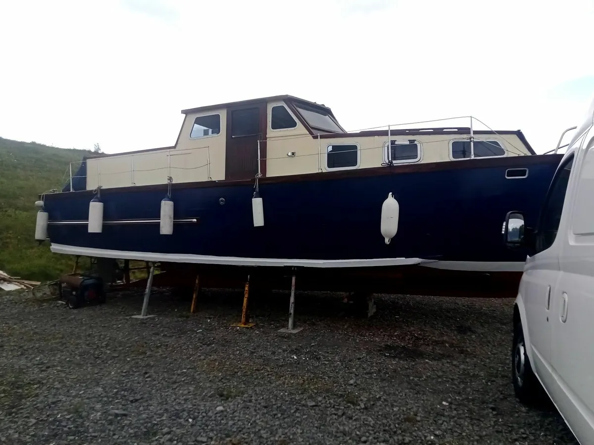 Boat/ live aboard/pod - Image 1