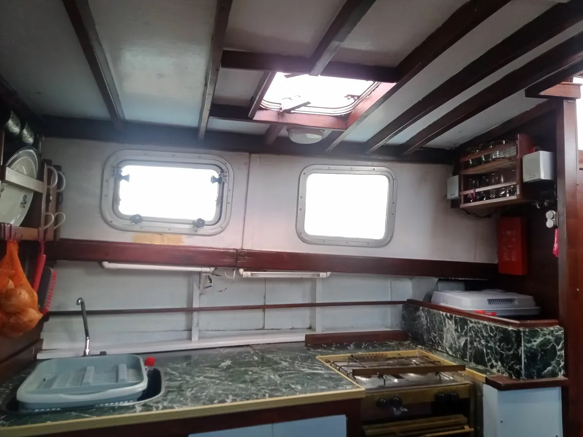 Boat/ live aboard/pod - Image 3