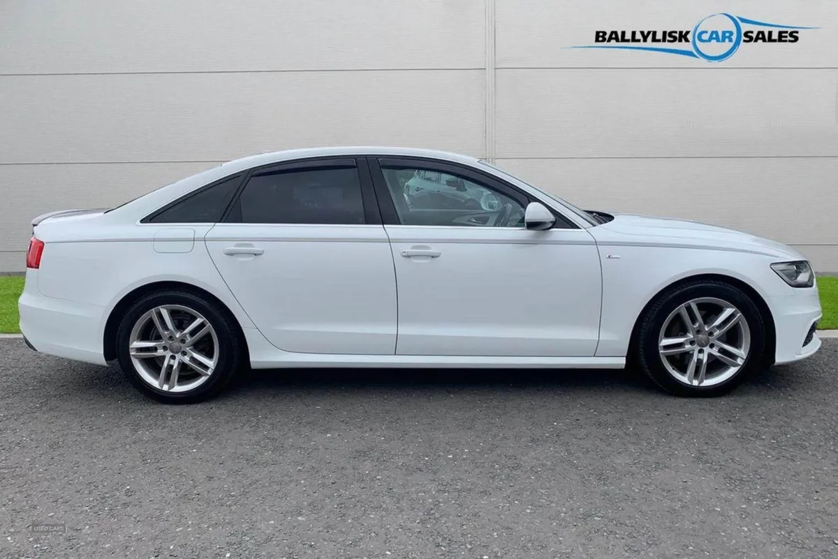 Audi A6 Saloon 2.0 TDI 190PS Ultra S Line Saloon - Image 3