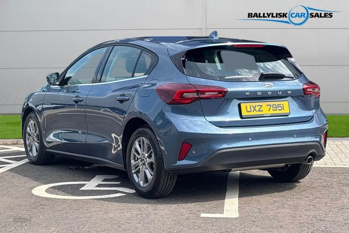Ford Focus 1.0t 125PS Titanium in Chrome Blue Onl - Image 2