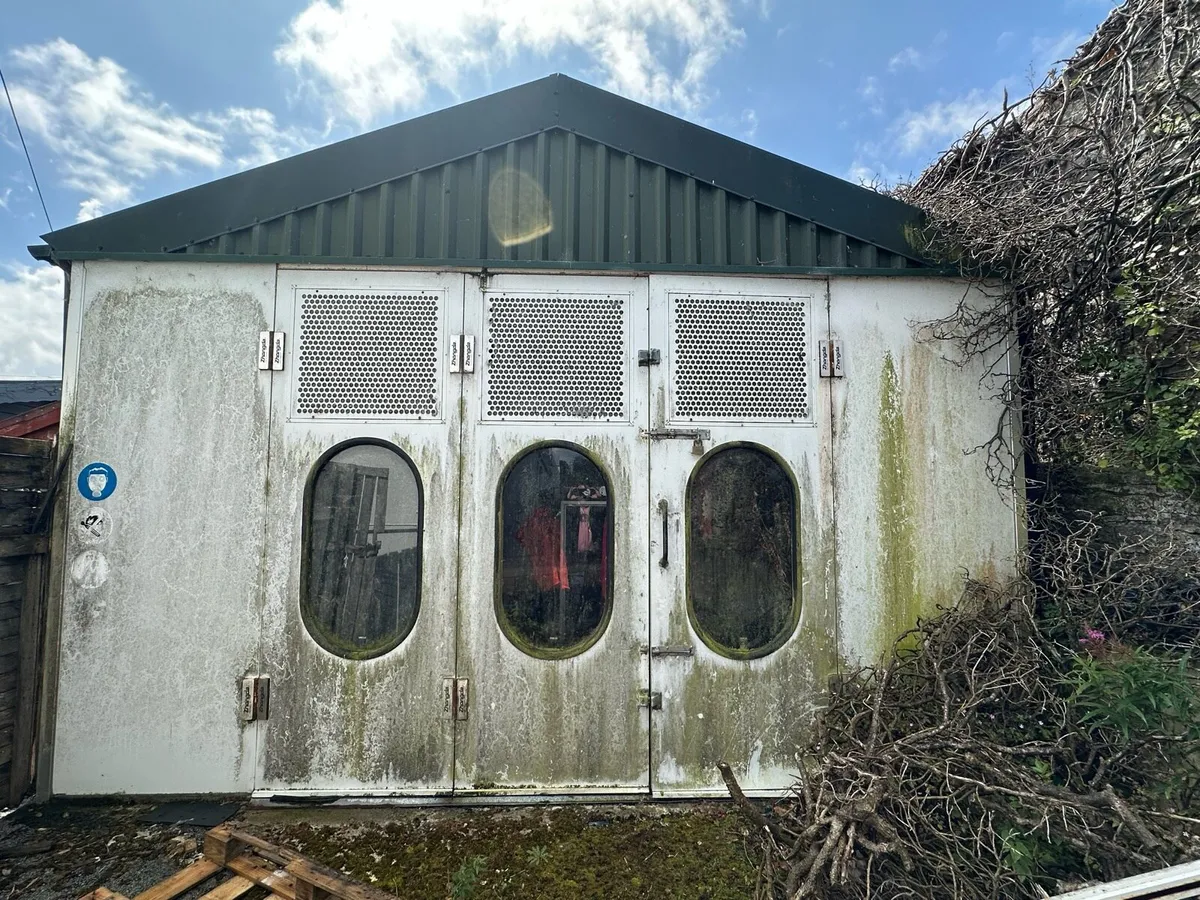 Zonda Spray Booth & Jig - Image 1