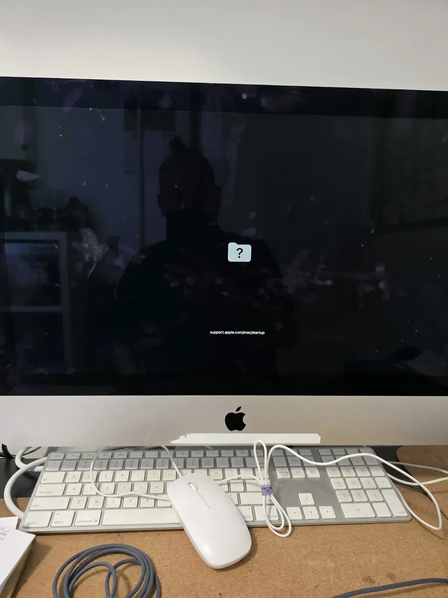 Apple iMac (21.5-inch, 2017) - Image 2