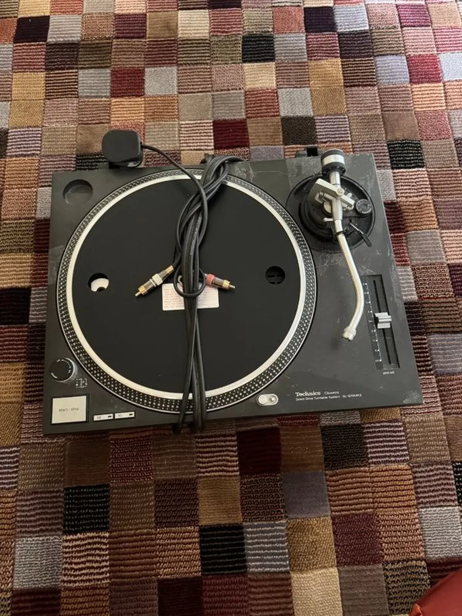 Technics 1210 MK2 Turntables - Image 1