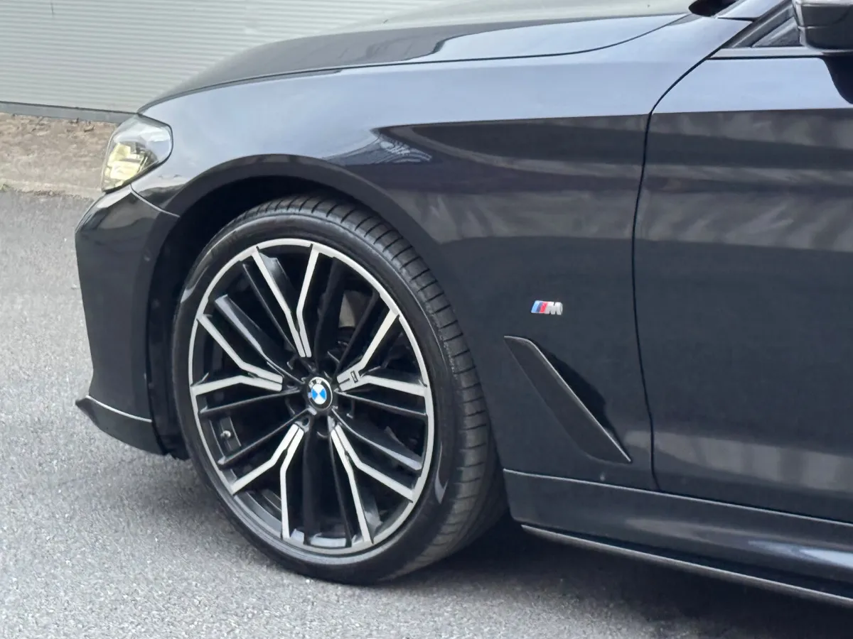 BMW 5-Series 2023 msport - Image 2