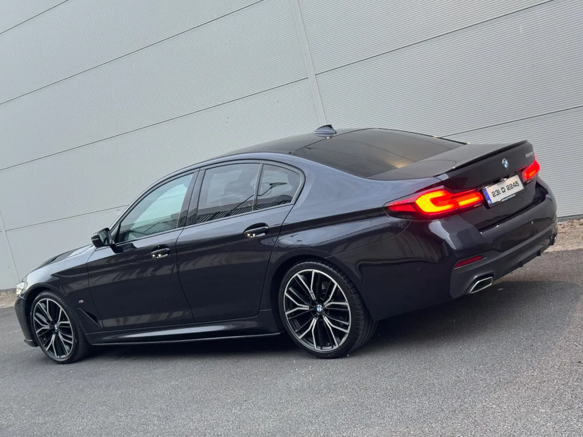 BMW 5-Series 2023 msport - Image 3