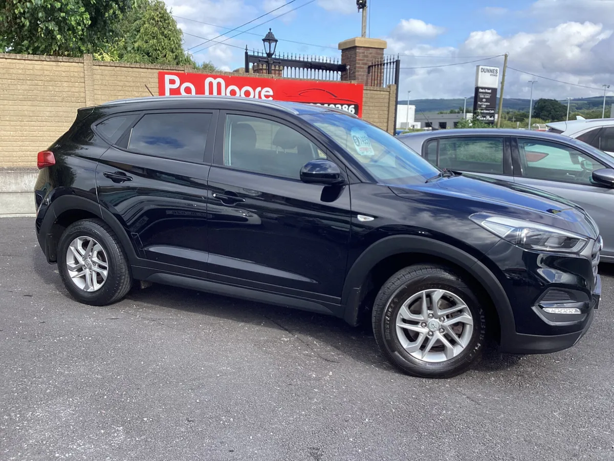 Hyundai Tucson ** ONLY 126KMS - Image 3
