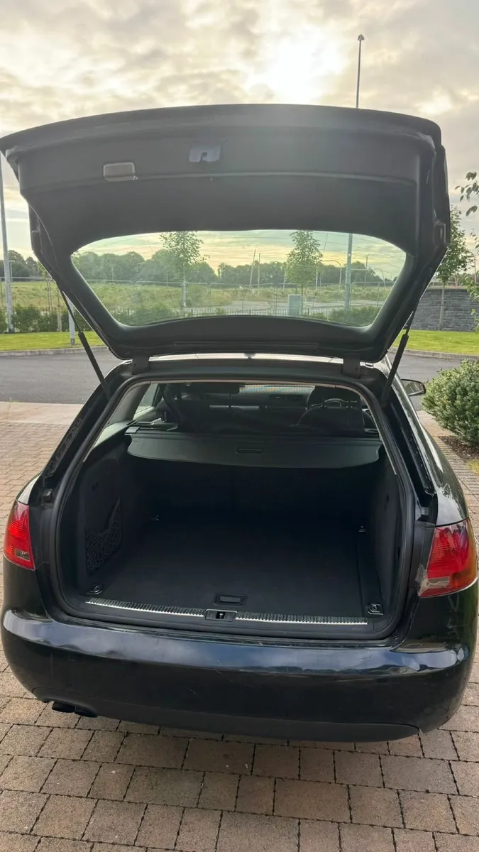 Audi A4 1.9TDI 90BHP 2007 - Image 2