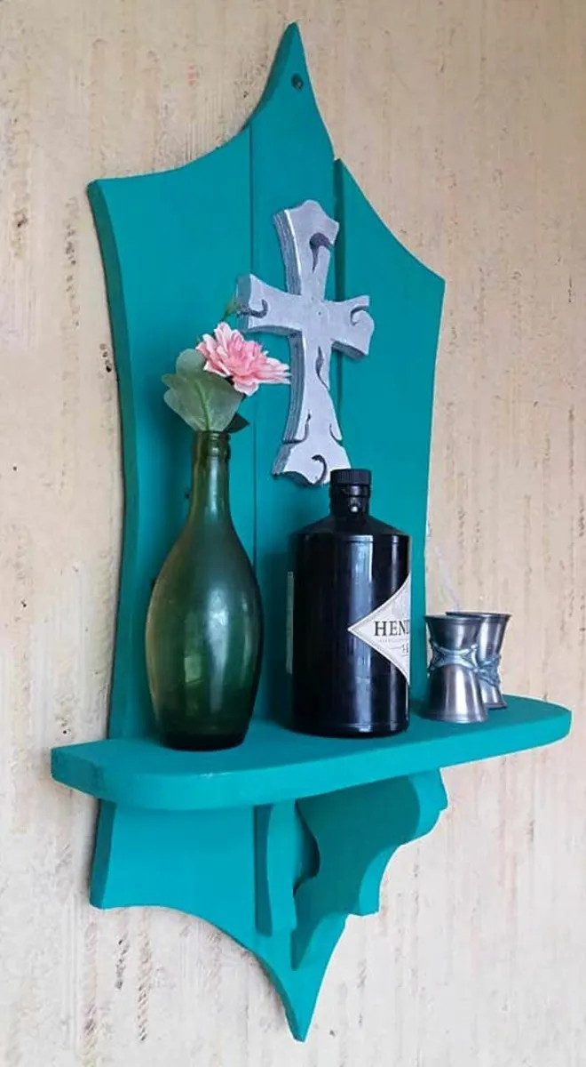 Rustic art deco style floating display shelf - Image 2