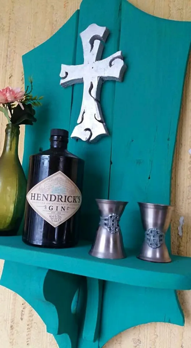 Rustic art deco style floating display shelf - Image 3