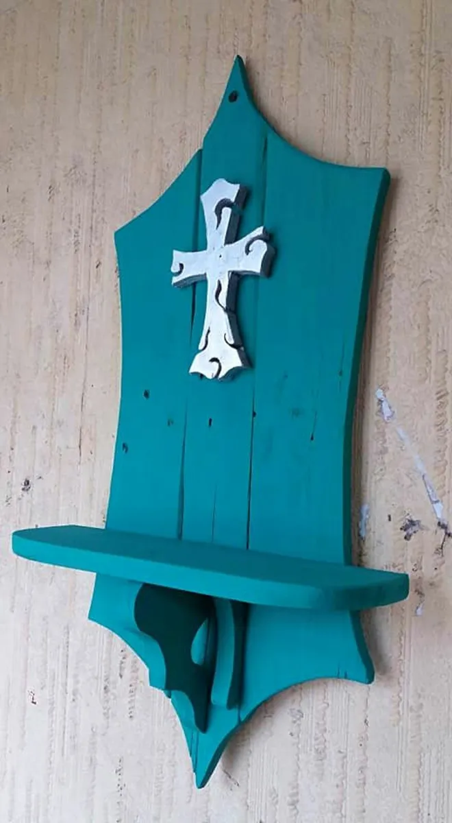 Rustic art deco style floating display shelf - Image 4