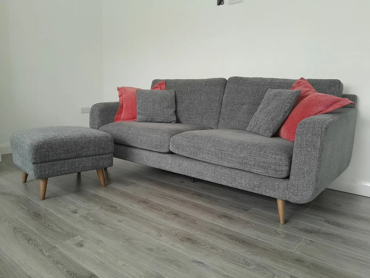 Couch / Sofa  (3 seater + footrest) - Image 2