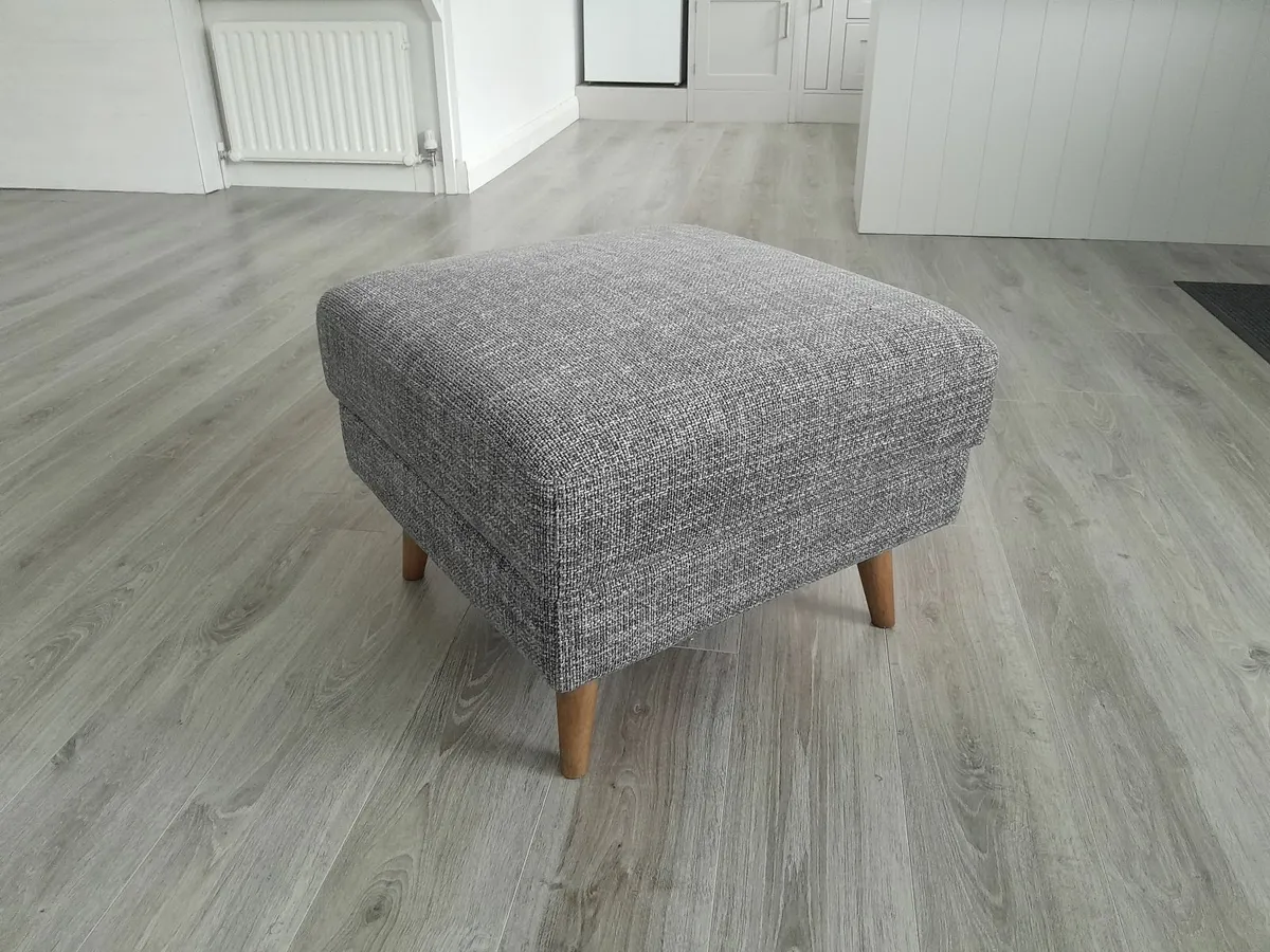Couch / Sofa  (3 seater + footrest) - Image 3