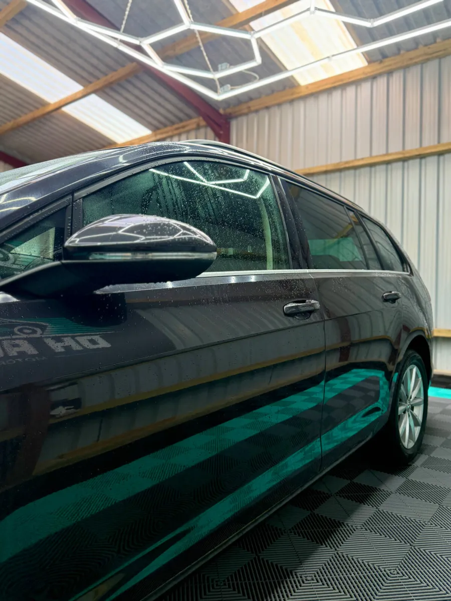 Volkswagen Golf 2015 - Automatic + Lounge spec - Image 4