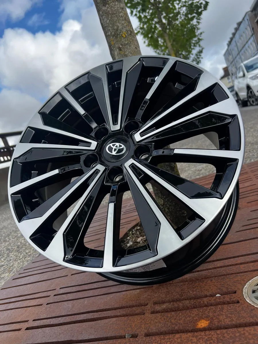 NEW 17'' Toyota wheels and Tyres - Image 1