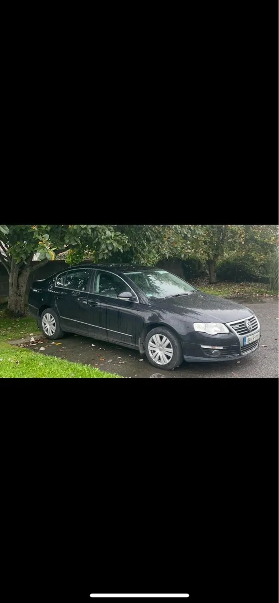 Volkswagen Passat - Image 1