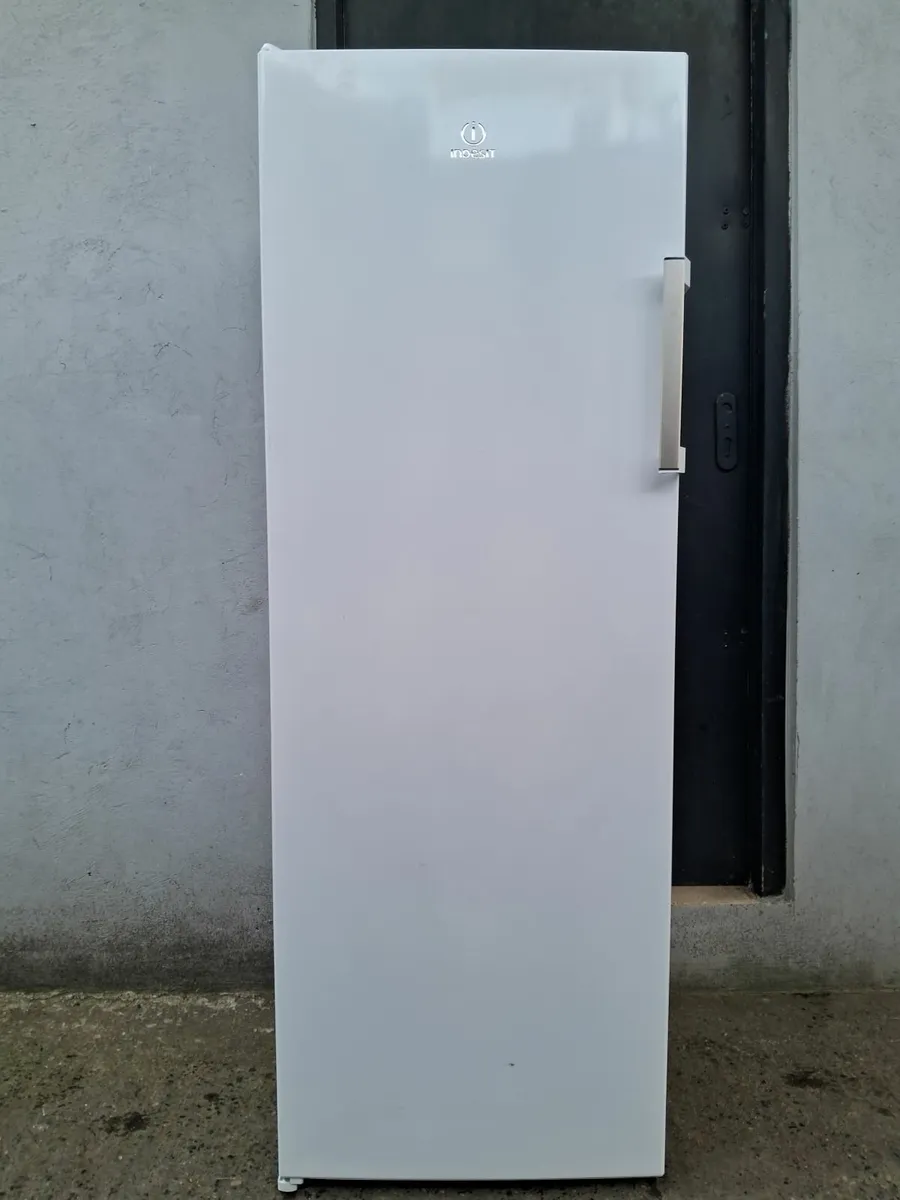 6 MOUNTH OLD STAND FREEZER - Image 3