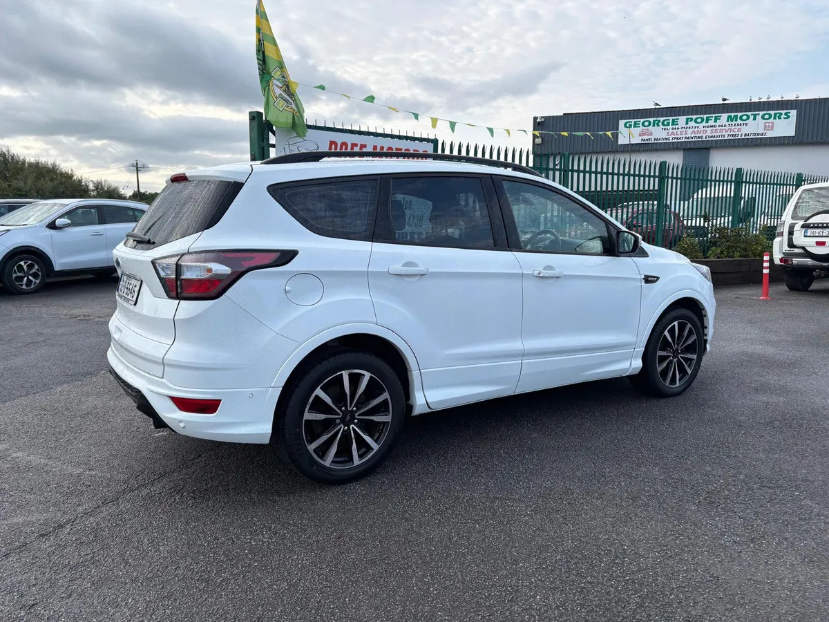 Ford Kuga 2019 commerical - Image 4