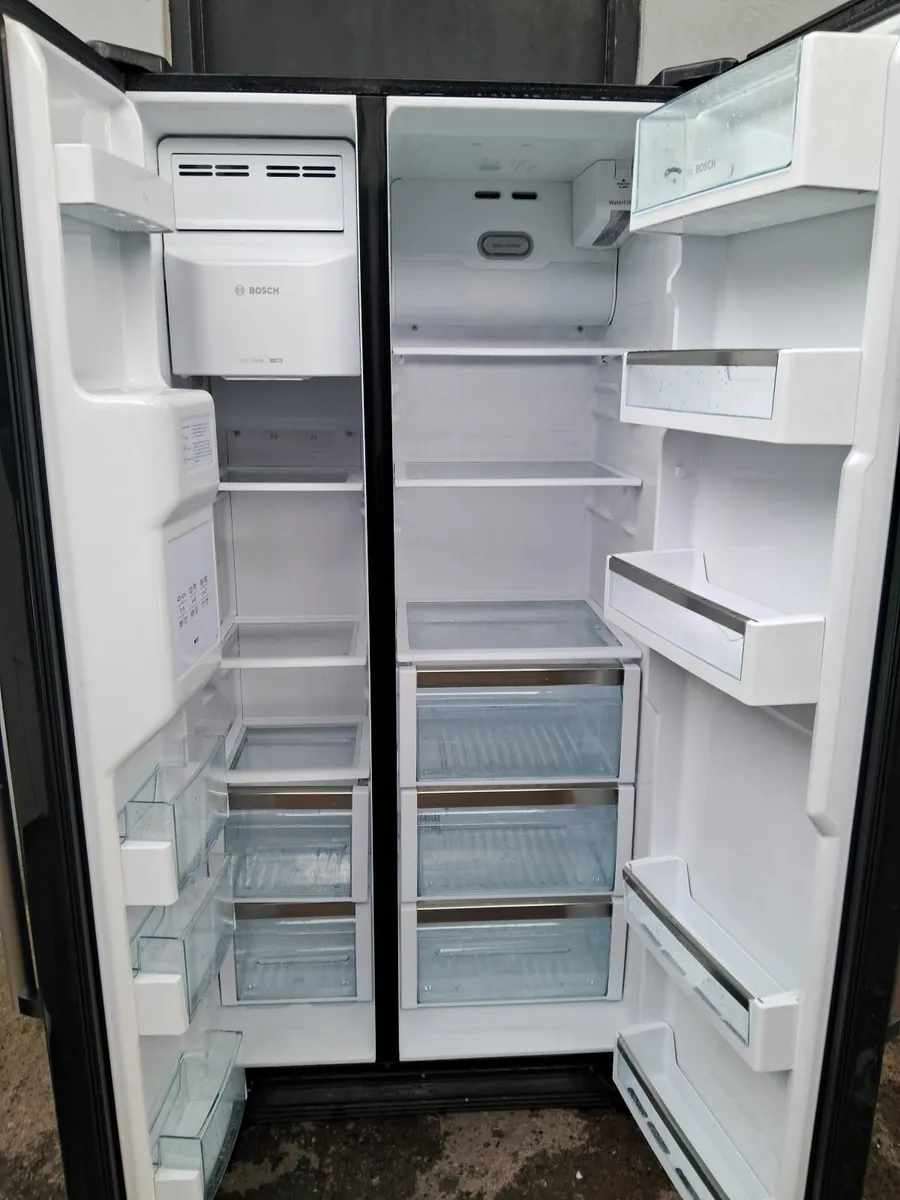 BOSCH AMERICAN FRIDGE FREEZER - Image 3