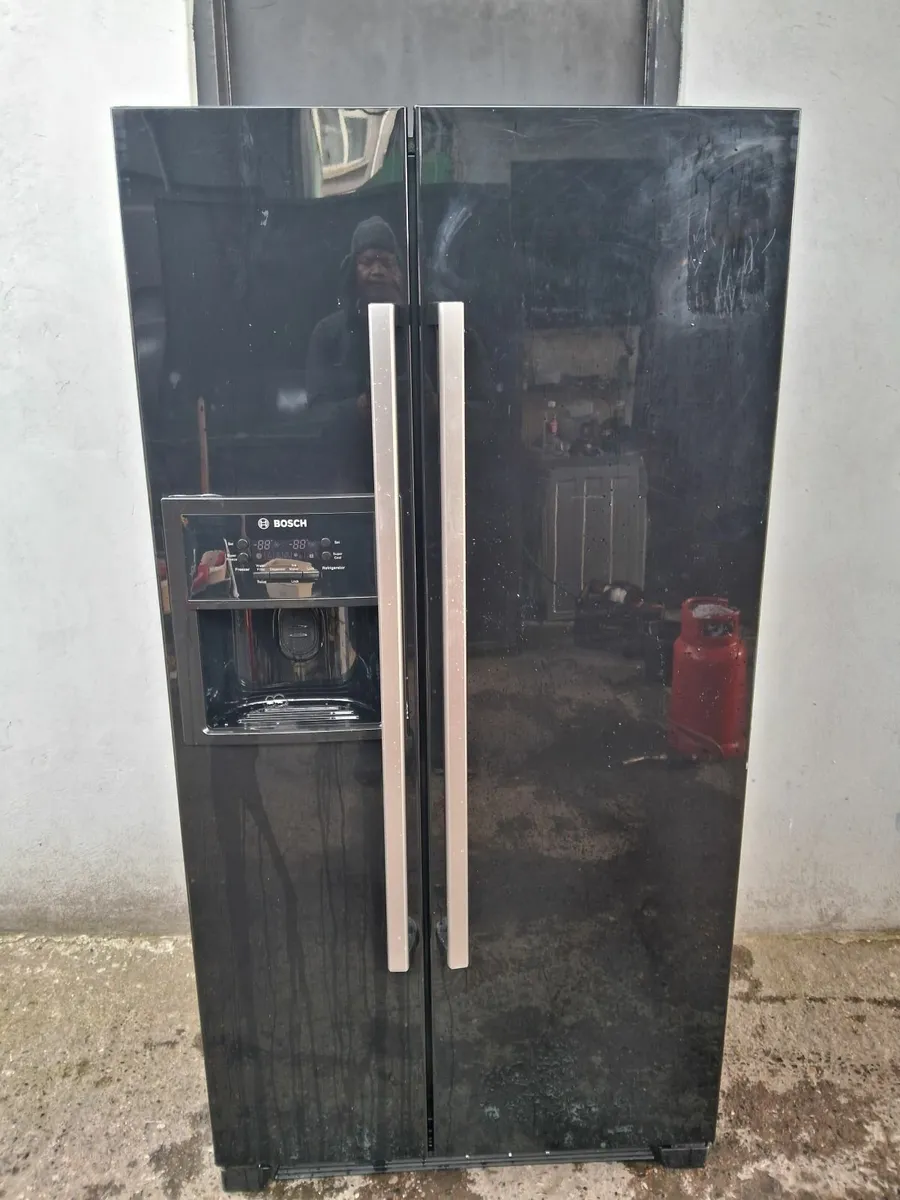 BOSCH AMERICAN FRIDGE FREEZER - Image 4