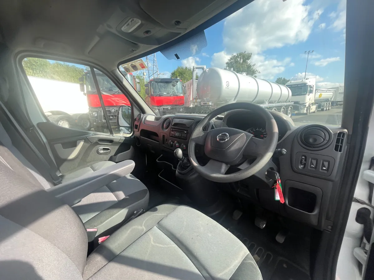 Nissan NV400 2016 - Image 3