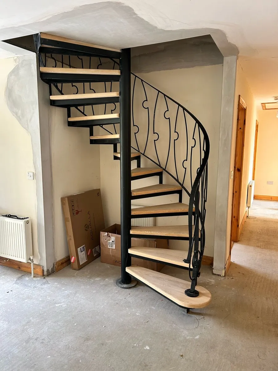 Spiral stairs - Image 1