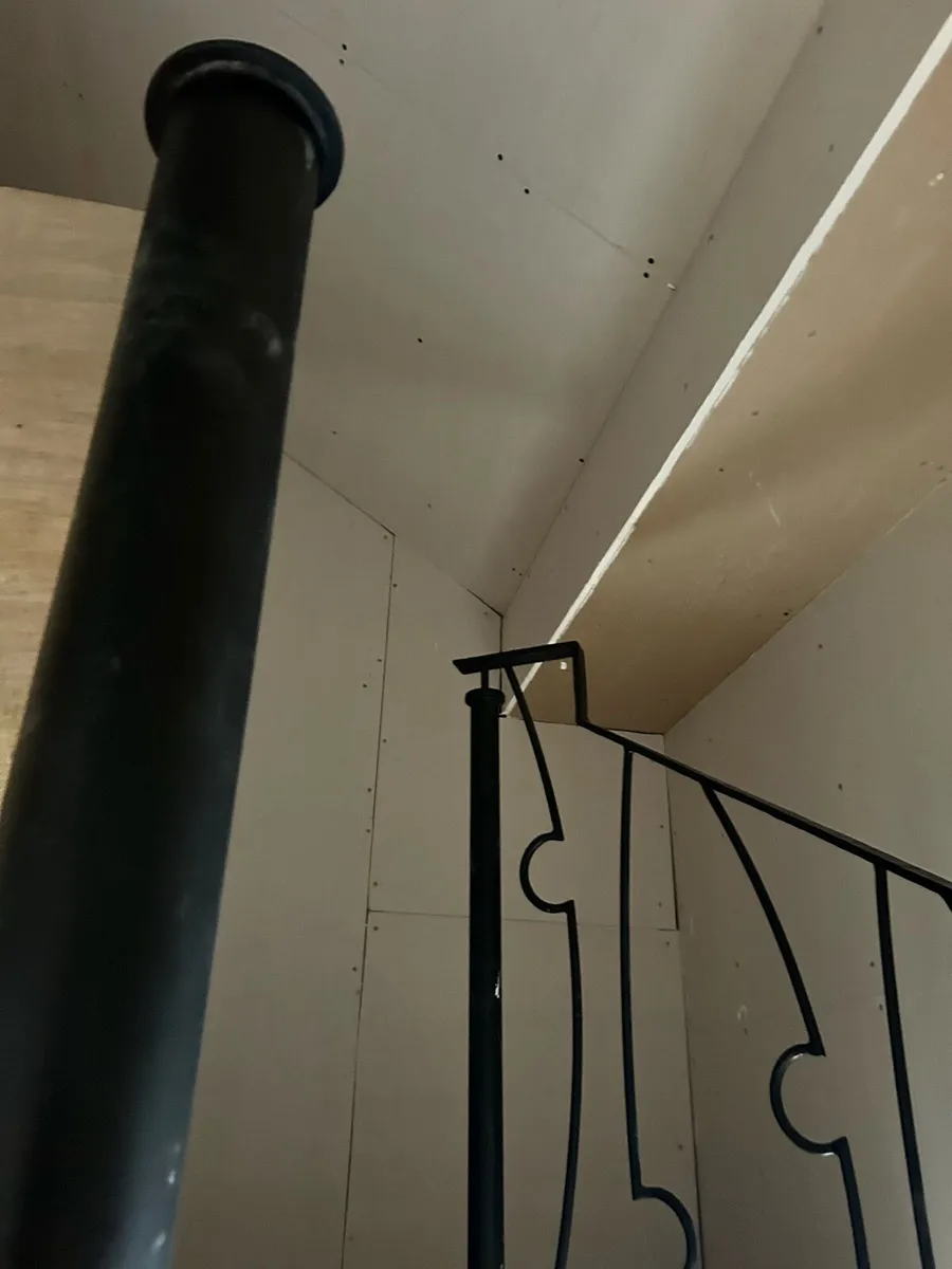 Spiral stairs - Image 4