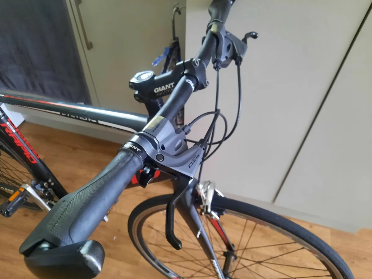 Giant road bike - Image 4