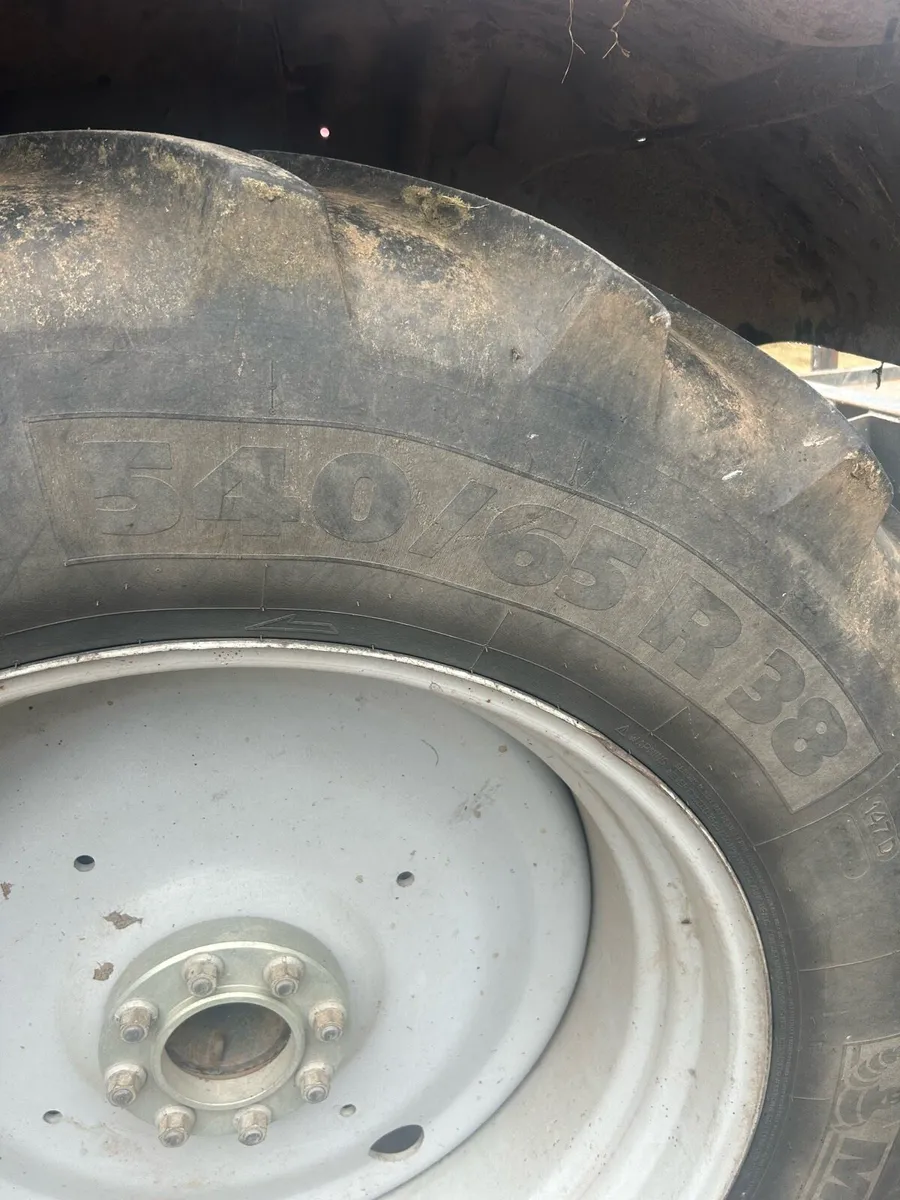 540/65/38 Michelin - Image 3