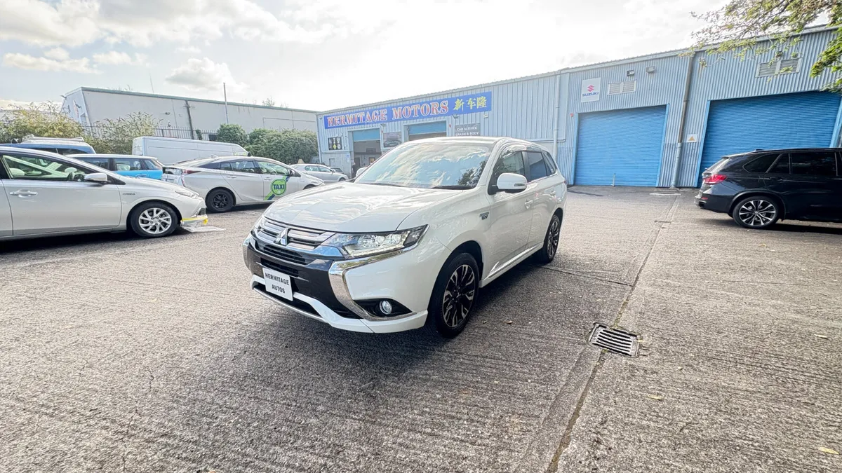 Mitsubishi Outlander 2.0 Hybrid Plug in 2016 - Image 3