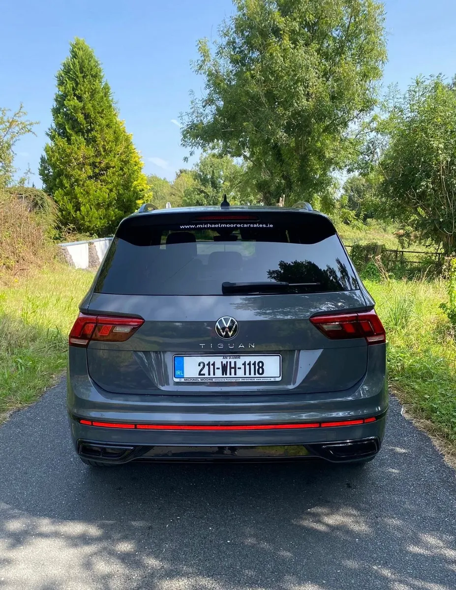 Volkswagen Tiguan R-line 2.0 TDI Manual 6speed - Image 4