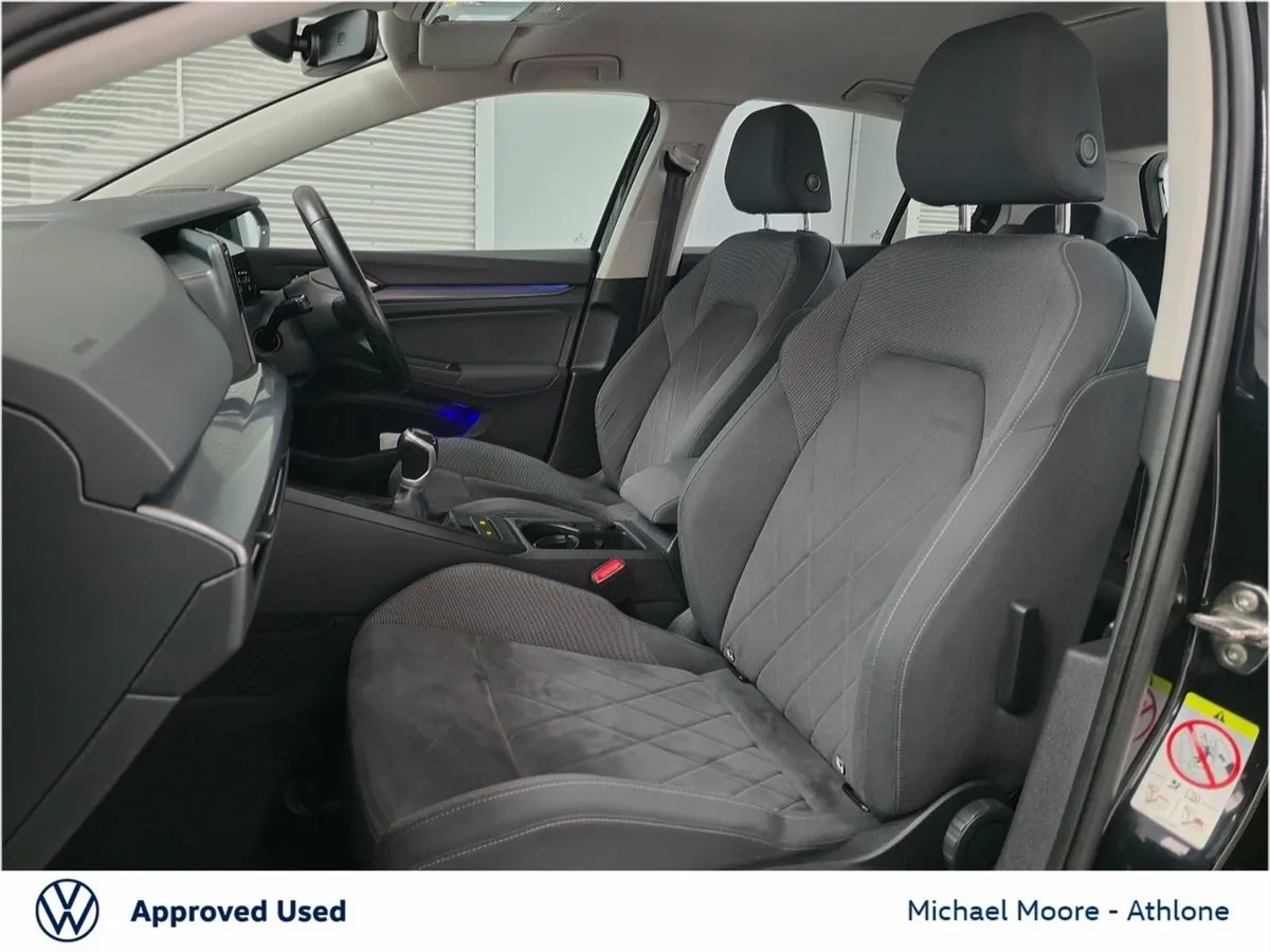 Volkswagen Golf 2.0 TDI 115BHP Style - Image 4