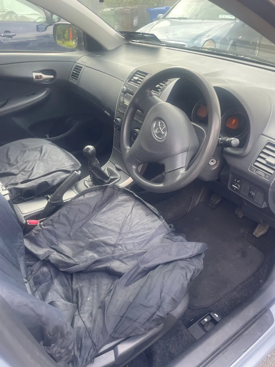 Car - Image 4
