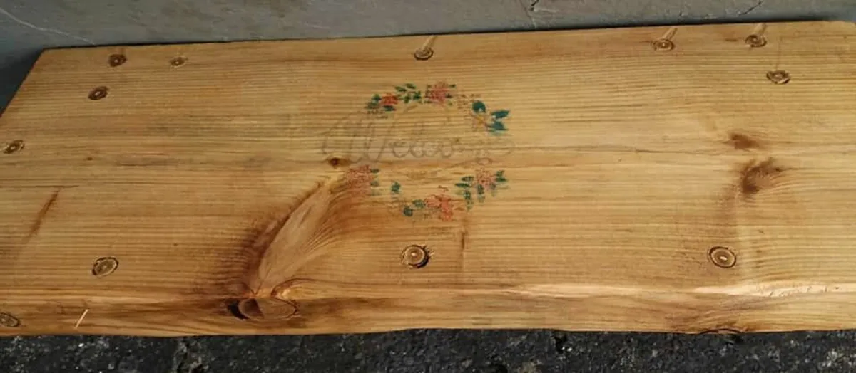Rustic style chunky floating shelf / display - Image 3